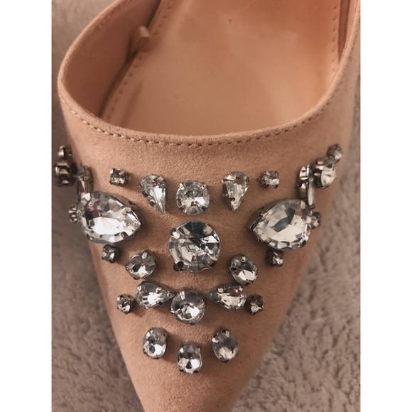 SALE‼️  LIKE NEW Tan Jeweled Heels - Picture 2 of 5